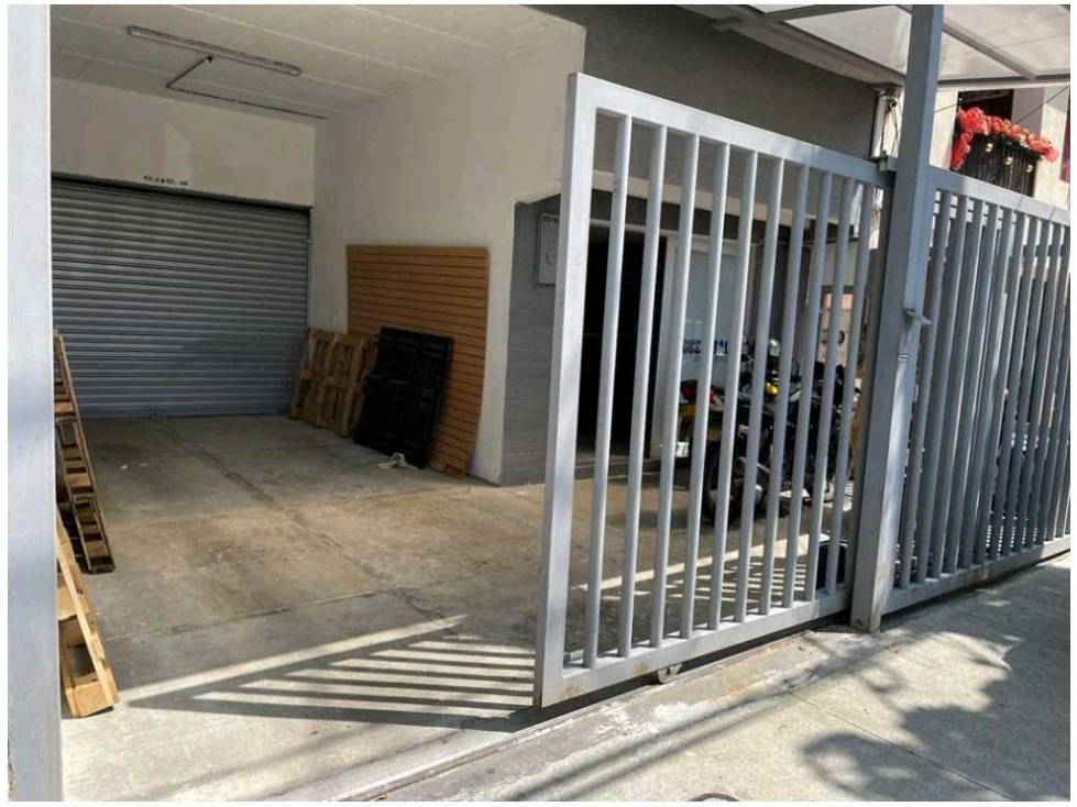 VENTA DE BODEGA RENTANDO CERCA AL AEREOPUERTO OLAYA HERRERA.