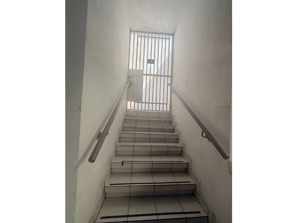 Venta de Bodega Céntrica con Oficinas 1,236 m² en Pachuca - 6
