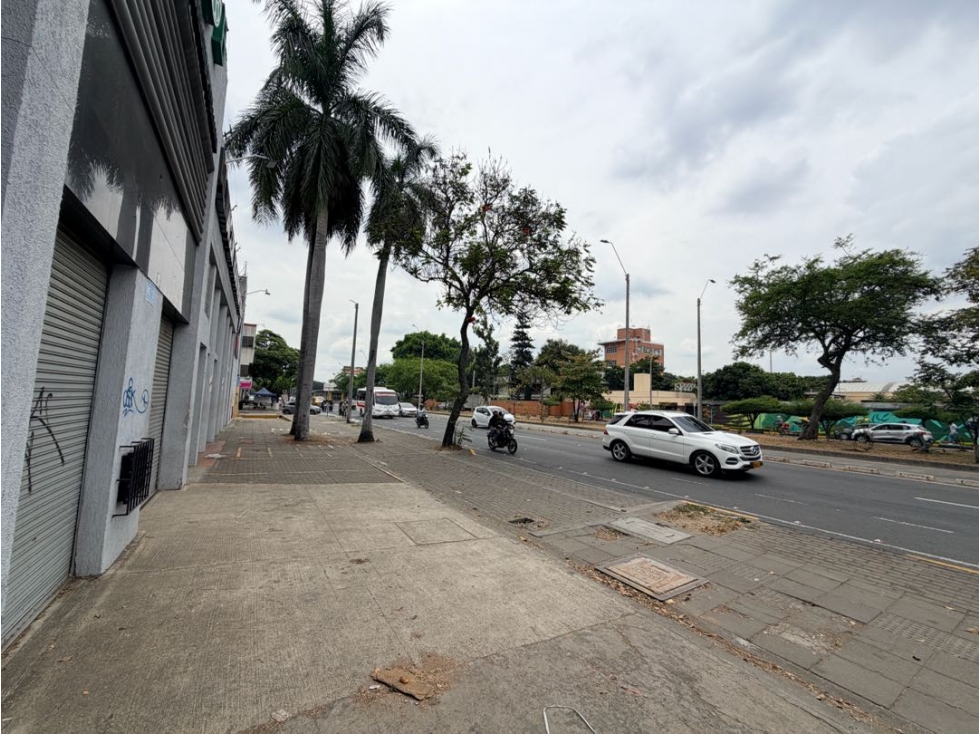 VENTA DE BODEGA CON OFICINAS EN CALI CENTRAL BARRIO LAS DELICIAS — foto 4