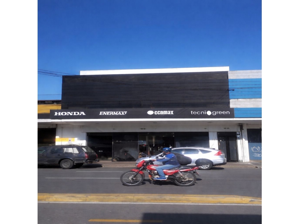 Venta de Bodega en Palacé con tres niveles | Medellín.