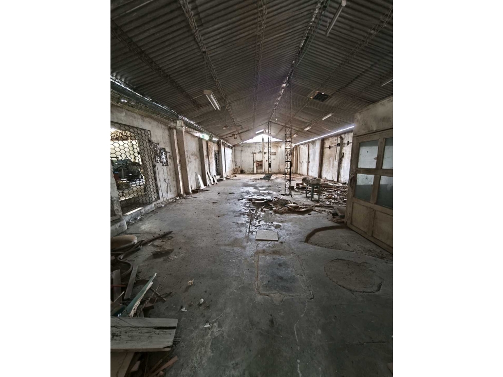 VENTA DE BODEGA EN SINCELEJO CENTRO PARA REMODELACION - 1