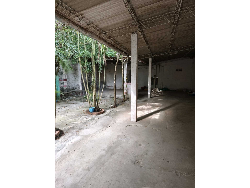 VENTA DE BODEGA EN SINCELEJO CENTRO PARA REMODELACION - 4