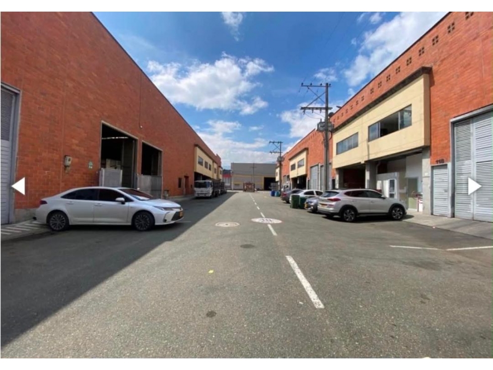 VENTA DE BODEGA ITAGUI FABRICAS UNIDAS - 2