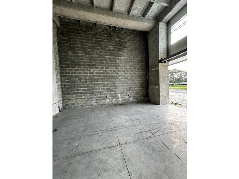 VENTA DE BODEGA O LOCAL EN APARTADO - 3