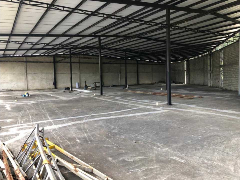 Venta de Bodega Ubicada en la Variante de Caldas - 6