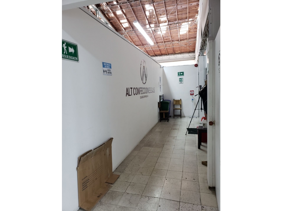 Venta de bodegas en Barrio Colombia Medellín (Calle de Triada) — foto 5