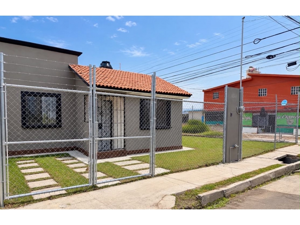 Venta de caaa recien remodelada en Frqccionamiento Colosio - 1