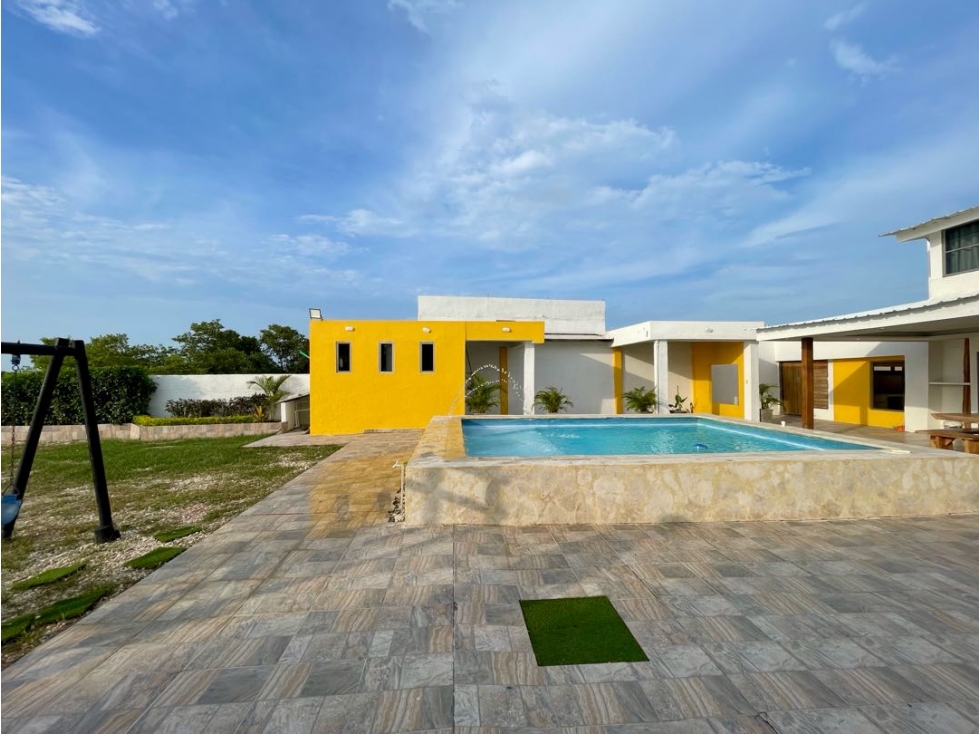 VENTA DE CABAÑA 5 ALCOBAS FRENTE A PLAYA DE GALERAZAMBA, BOLIVAR — foto 3