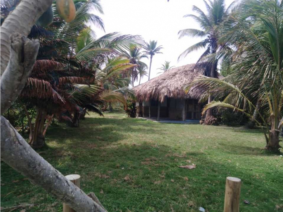 VENTA DE CABAÑA FRENTE AL MAR EN MOÑITOS CÓRDOBA - 4