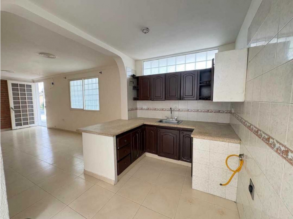 VENTA DE CASA 2 NIVELES INDEPENDIENTES LA LIBERTAD CARTAGO VALLE — foto 2