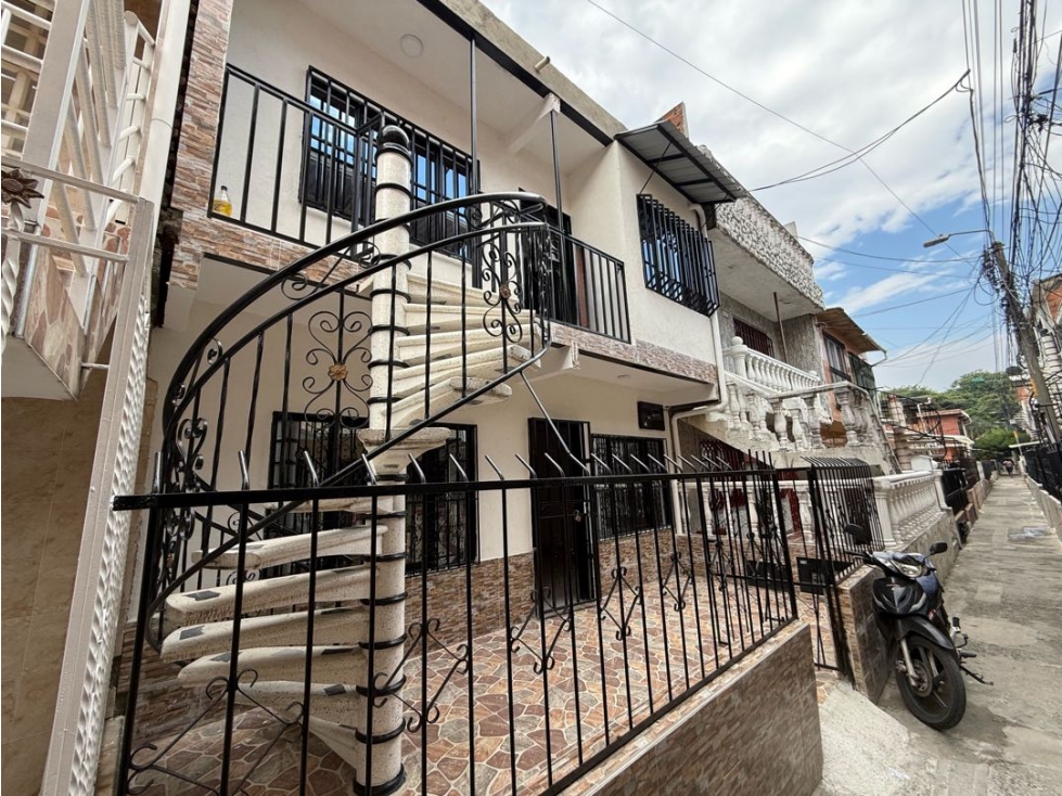 VENTA DE CASA 2 PISOS BIFAMILIAR EN URBANIZACION BARRANQUILLA AC — foto 2