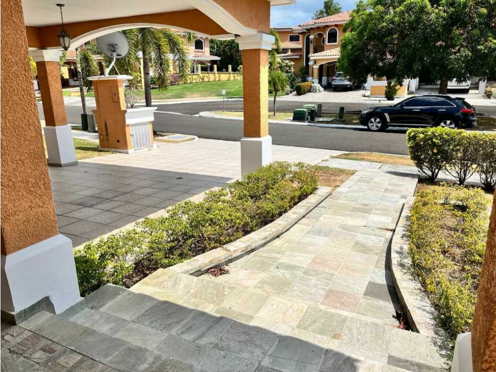 VENTA DE CASA 3 REC 3.5 BAÑOS 444 MTS CLAYTON VILLAGE — foto 3