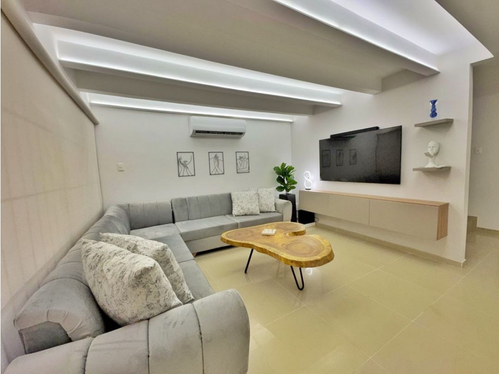 Vendemos CASA de 4 habitaciones en Manga Cartagena — foto 2