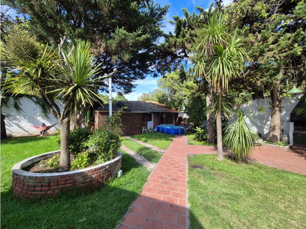 VENTA DE CASA ALPINA CON QUINCHO + DEPTO DE 2 AMB EN MAR CHIQUITA - 5