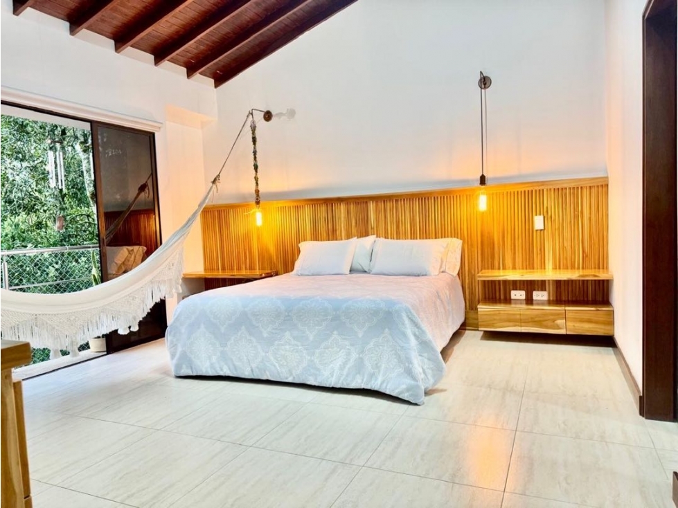 Venta de casa amplia y en una unidad excelente en el poblado — foto 5