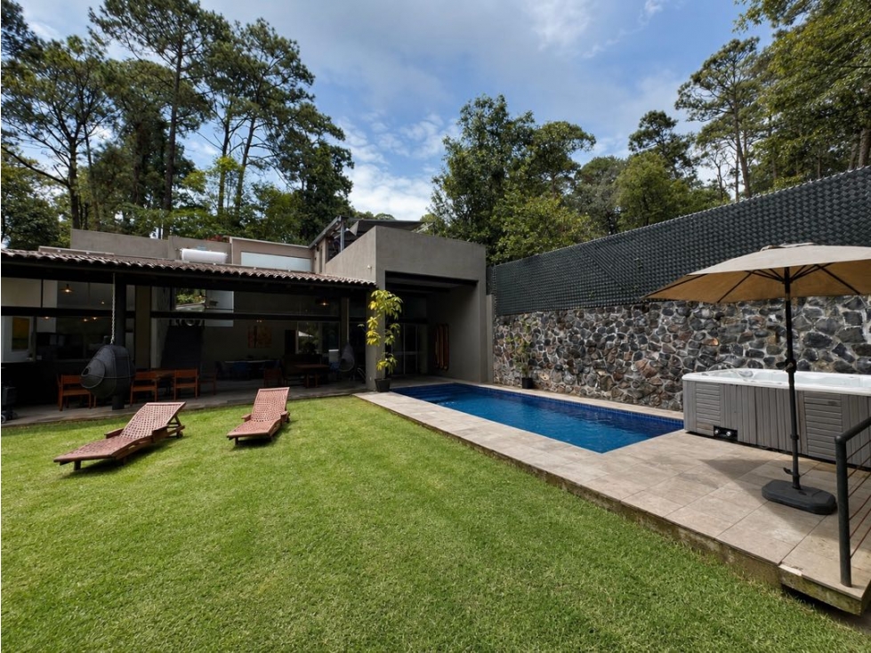 VENTA DE CASA AMUEBLADA CON ALBERCA,JACUZZI Y JARDÍN I AVANDARO — foto 2
