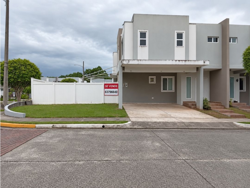 VENTA DE CASA BRISAS DEL GOLF NORTE BRISAS NORTE VICTORIA 192M2 JP