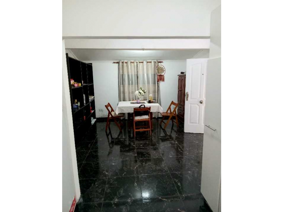 Venta de casa calle pje. Irupe - 5