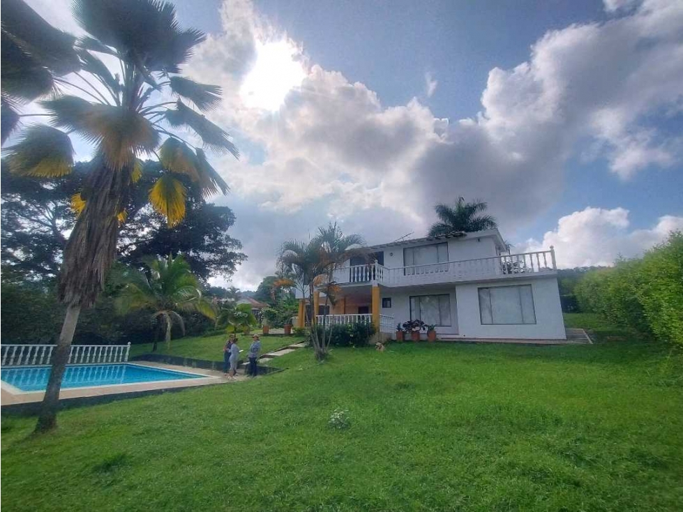 Venta de Casa Campestre con Piscina Privada en La Mesa Cundi — foto 5
