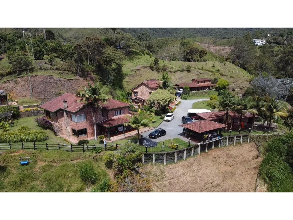 Venta de casa campestre con vista al bosque en El Retiro — foto 2