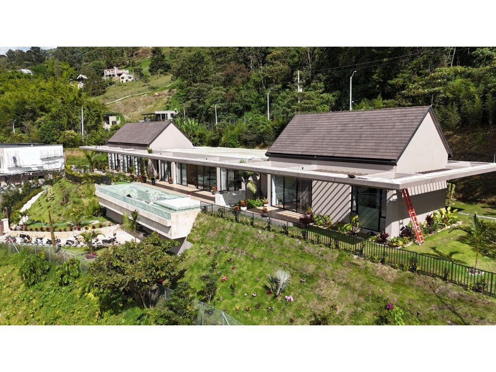 Venta de casa campestre con vista a Medellín unidadcerrada balsos — foto 3
