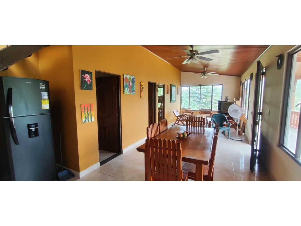 Venta de casa campestre de 2300 M2 en 1300 mill en San Joaquín La Mesa — foto 4