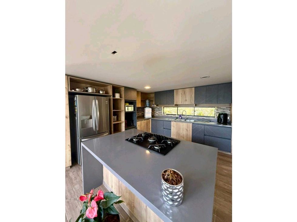 Venta de casa campestre de dos niveles en Belén Jardín (Guayacanes) — foto 3
