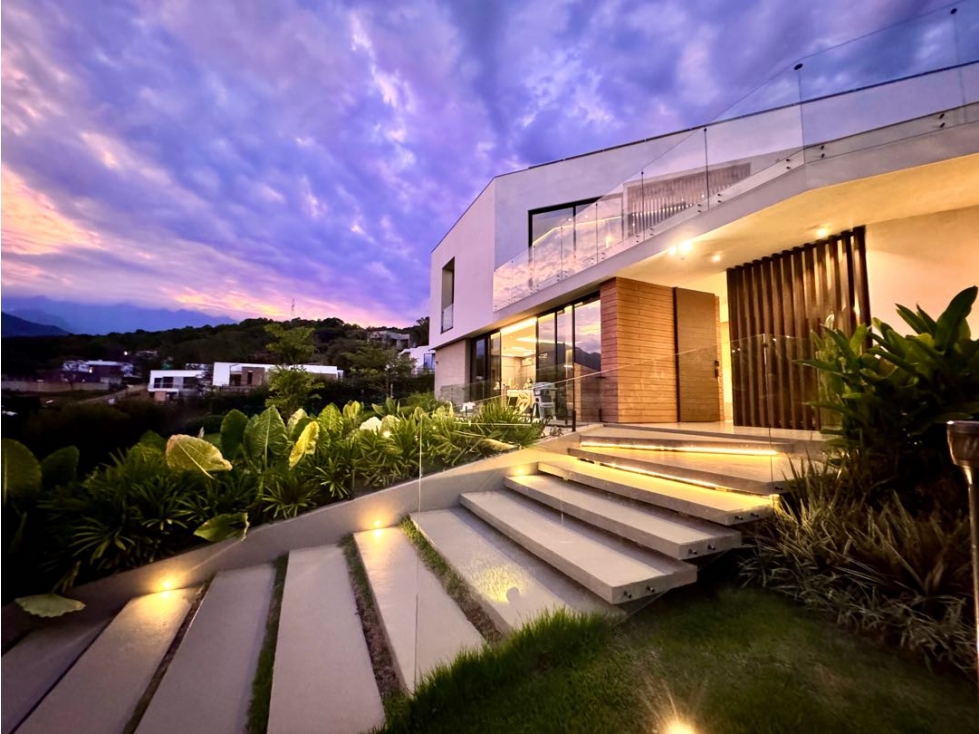 Venta de Casa Campestre de Lujo en Pance Cali