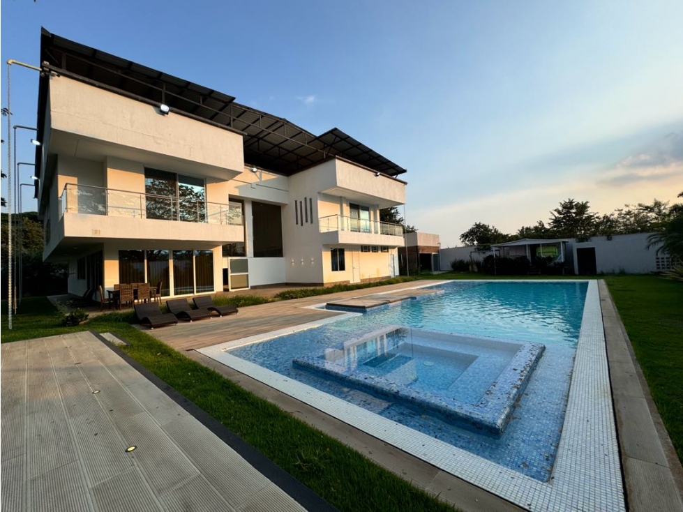 Venta de Casa Campestre de Lujo en La Morada