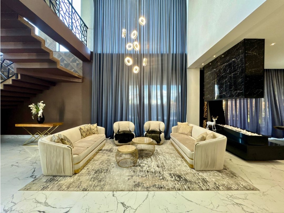 Venta de Casa Campestre de Lujo en Alto de Las Palmas, Medellín — foto 3