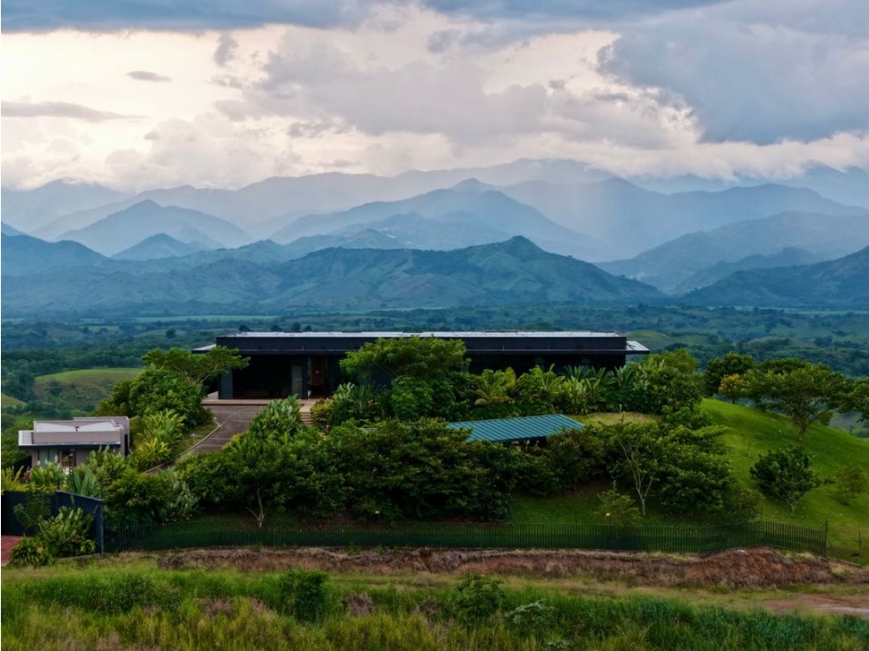 Venta de Casa Campestre de Lujo en Cerritos Pereira — foto 2