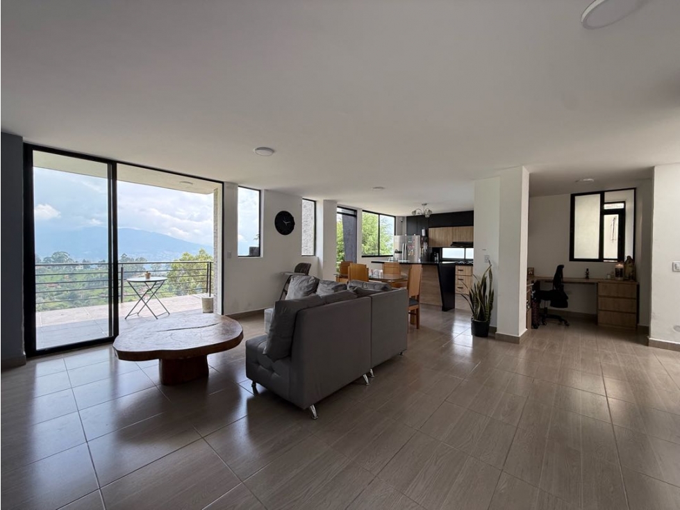 Venta de casa campestre en Alto Jardín, Belén — foto 3