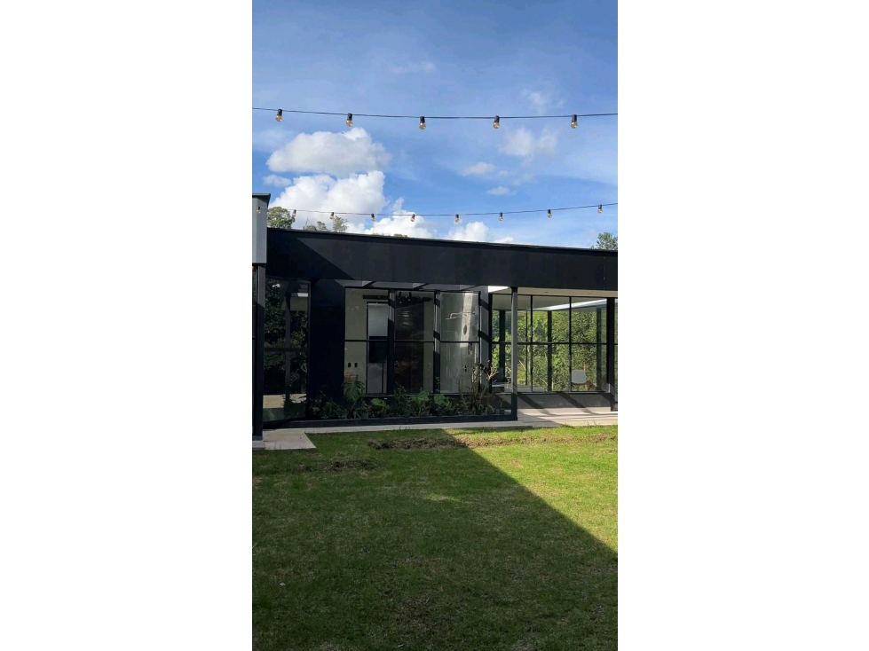 VENTA DE CASA CAMPESTRE EN EL ALTO DE PALMAS.