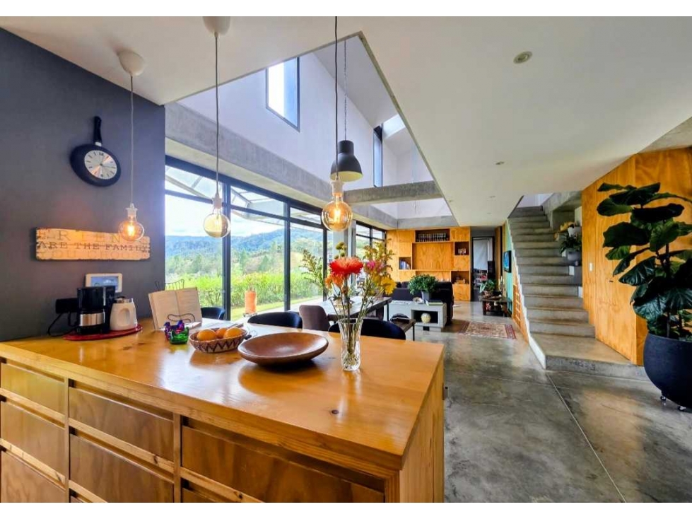 VENTA DE CASA CAMPESTRE EN EL ALTO DE LAS PALMAS, SECTOR LA ESPERANZA.