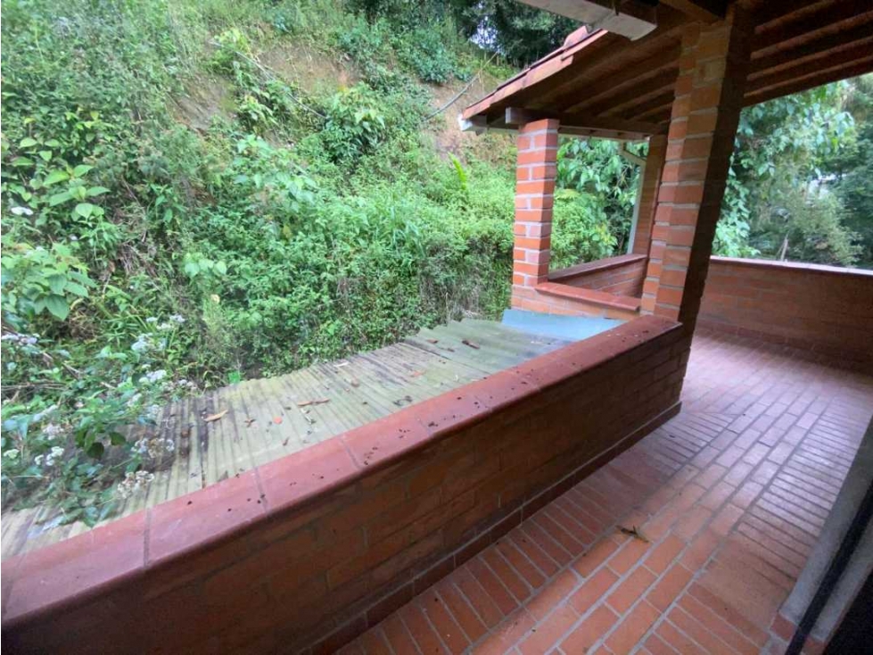 VENTA DE CASA CAMPESTRE EN ENVIGADO, EL SALADO. — foto 3