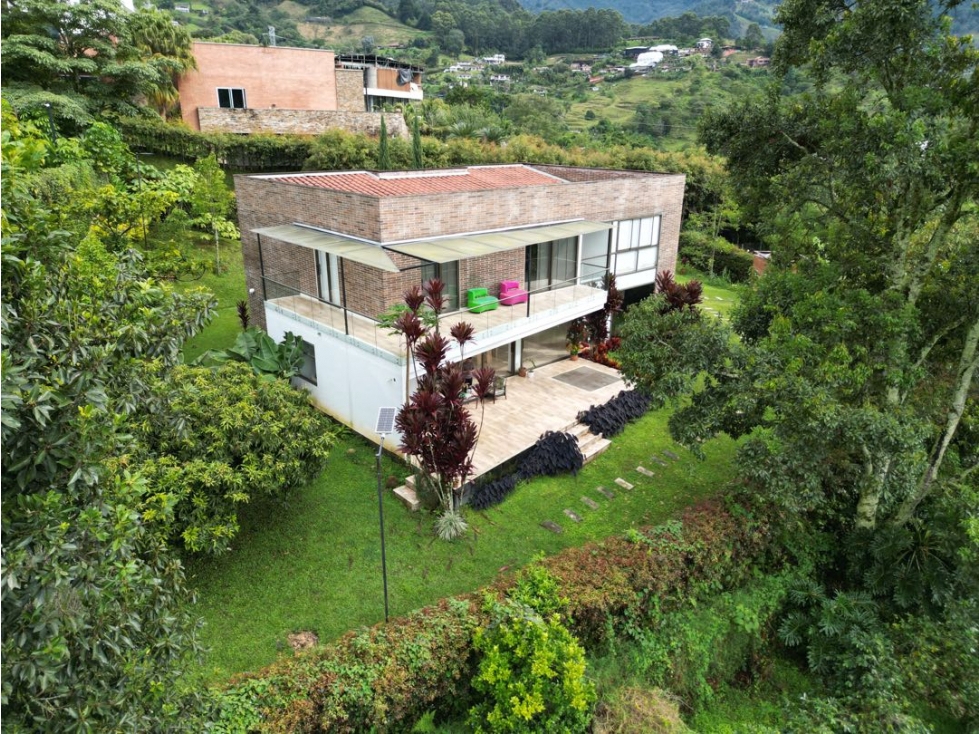 Venta de casa campestre en Envigado loma del escobero, parte baja — foto 2