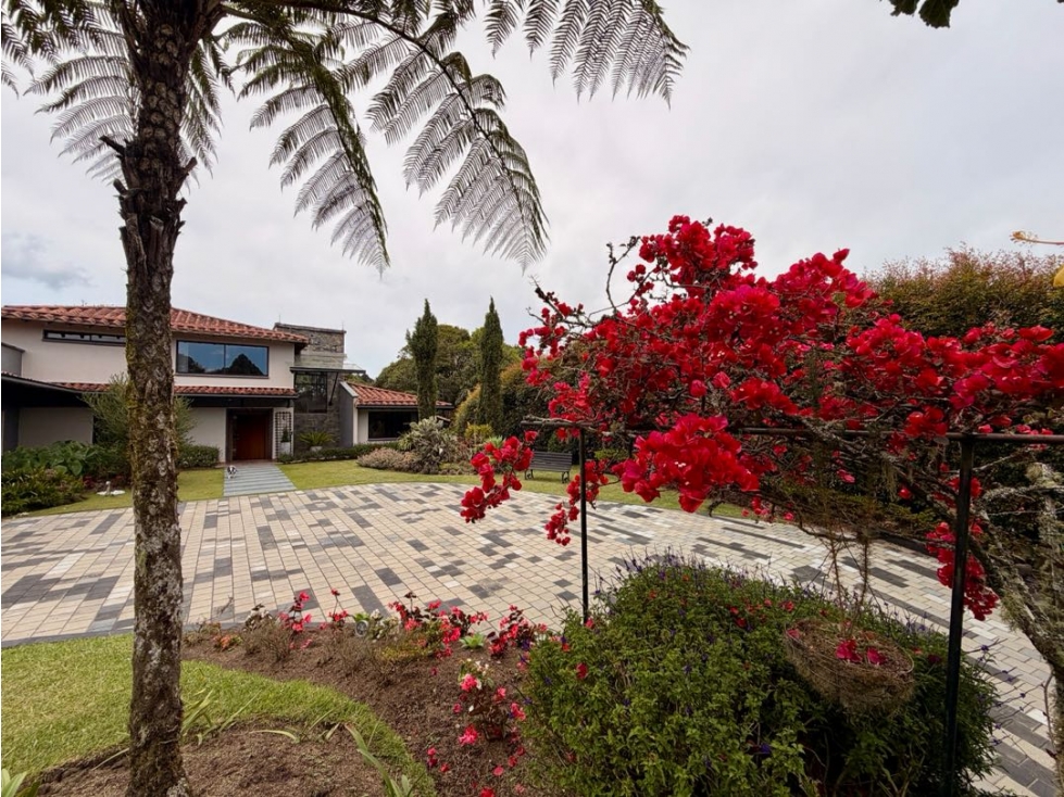 Venta de casa campestre en Envigado, Loma del escobero - 2