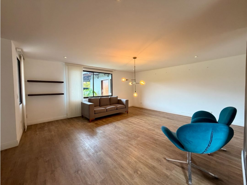 Venta de casa campestre en Envigado, Loma del escobero - 4