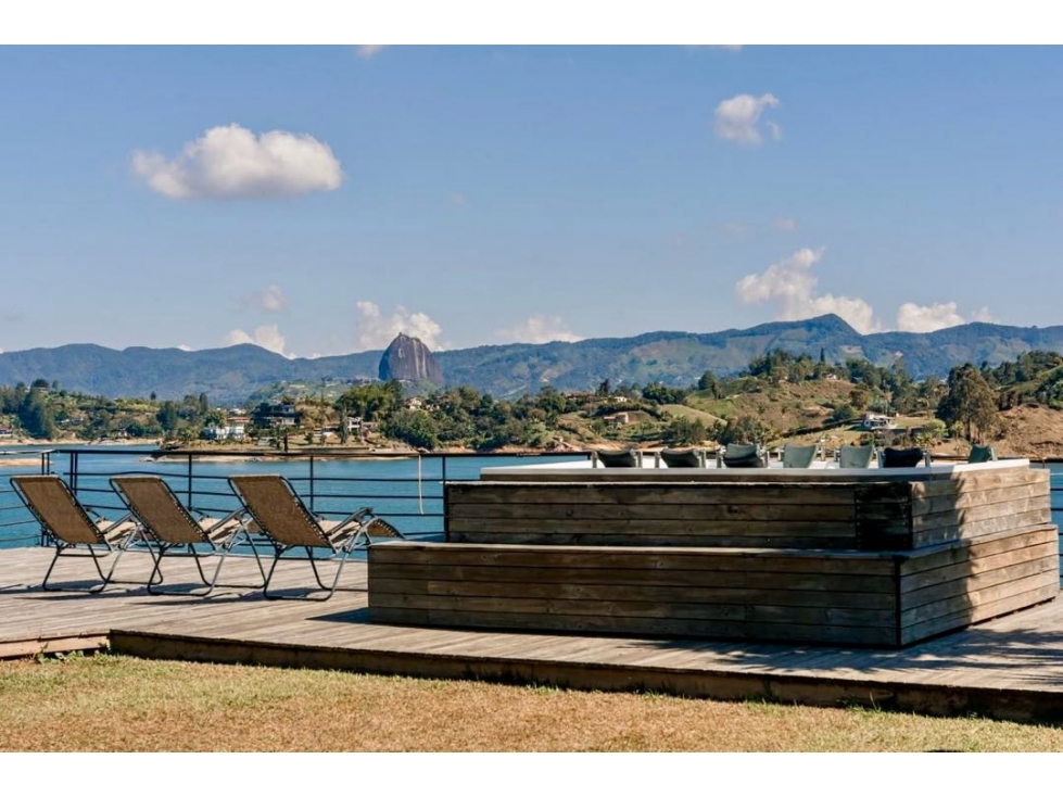 Venta de Casa Campestre en Guatapé con muelle propio - 4