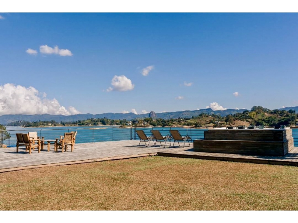 Venta de Casa Campestre en Guatapé con muelle propio - 6