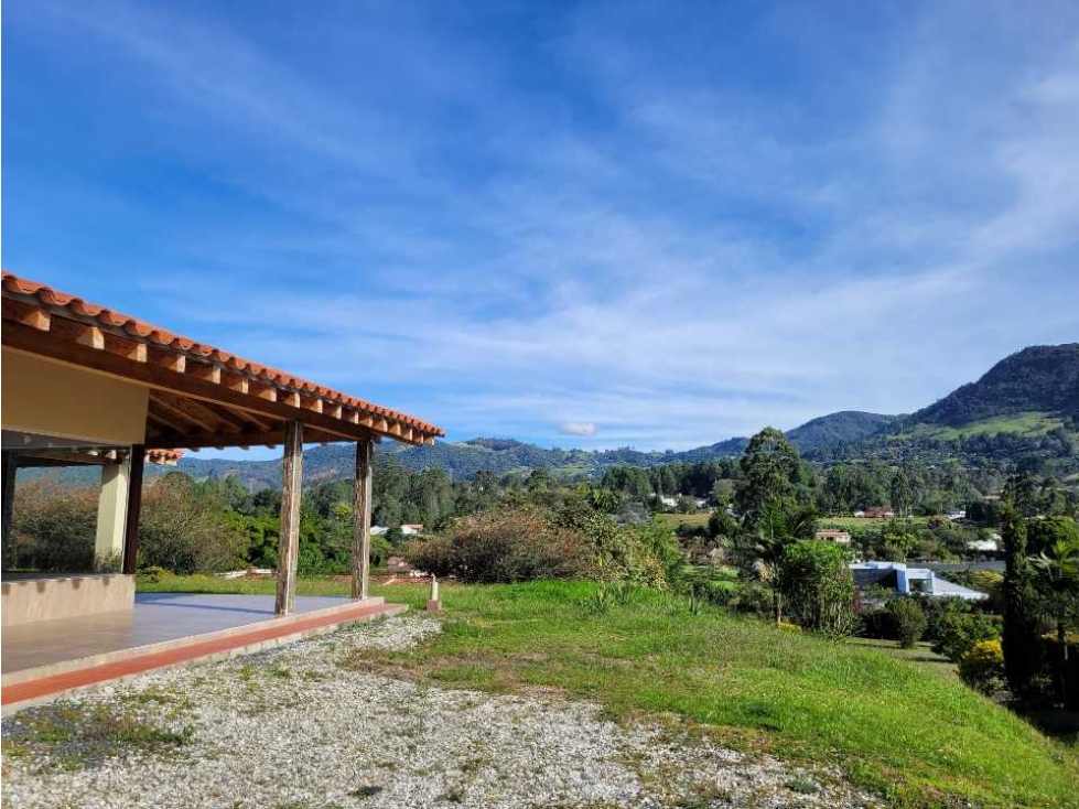 Venta de Casa Campestre en La Ceja Cerca al casco Urbano — foto 2
