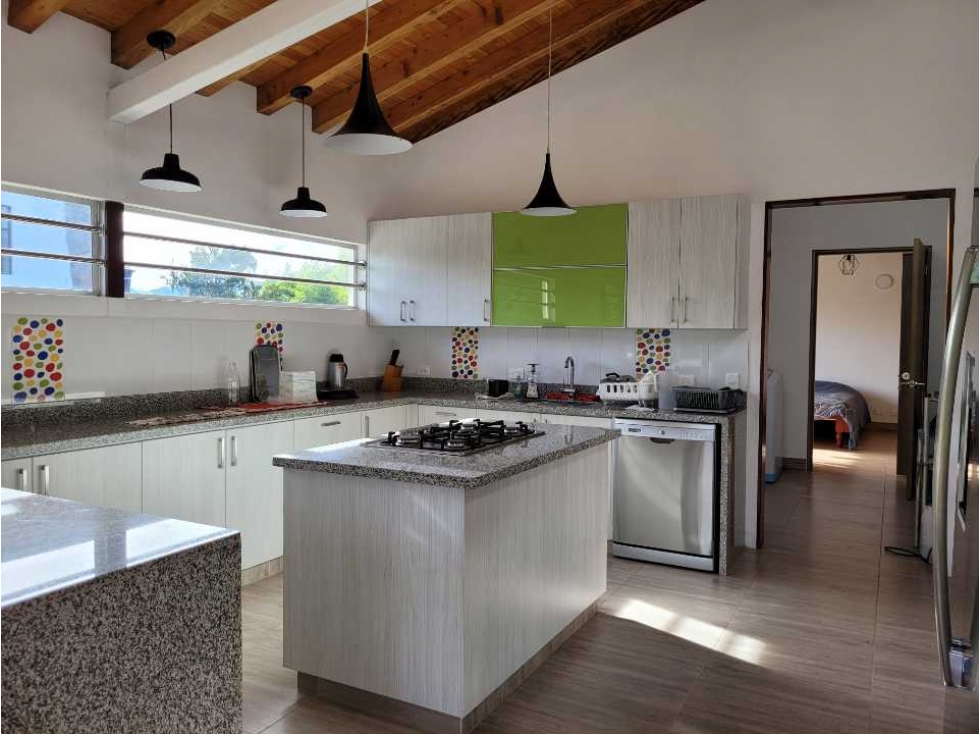 Venta de Casa Campestre en La Ceja Cerca al casco Urbano — foto 6