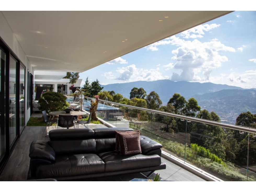 Venta de casa campestre en las palmas Medellín deluxe — foto 5
