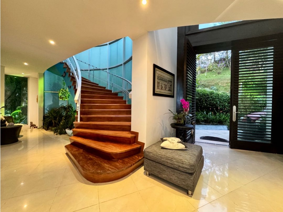 Venta de Casa Campestre en Palmas El Poblado con vista a Medellín — foto 4