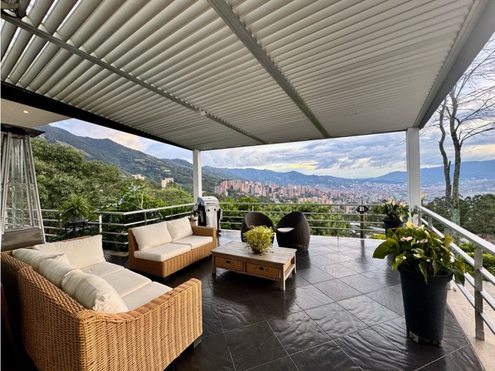 Venta de Casa Campestre en Palmas El Poblado con vista a Medellín — foto 6