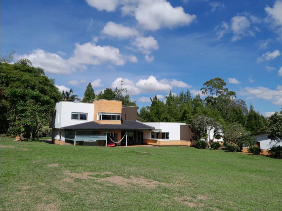 Venta de Casa Campestre en Parcelación Guarne Antioquia
