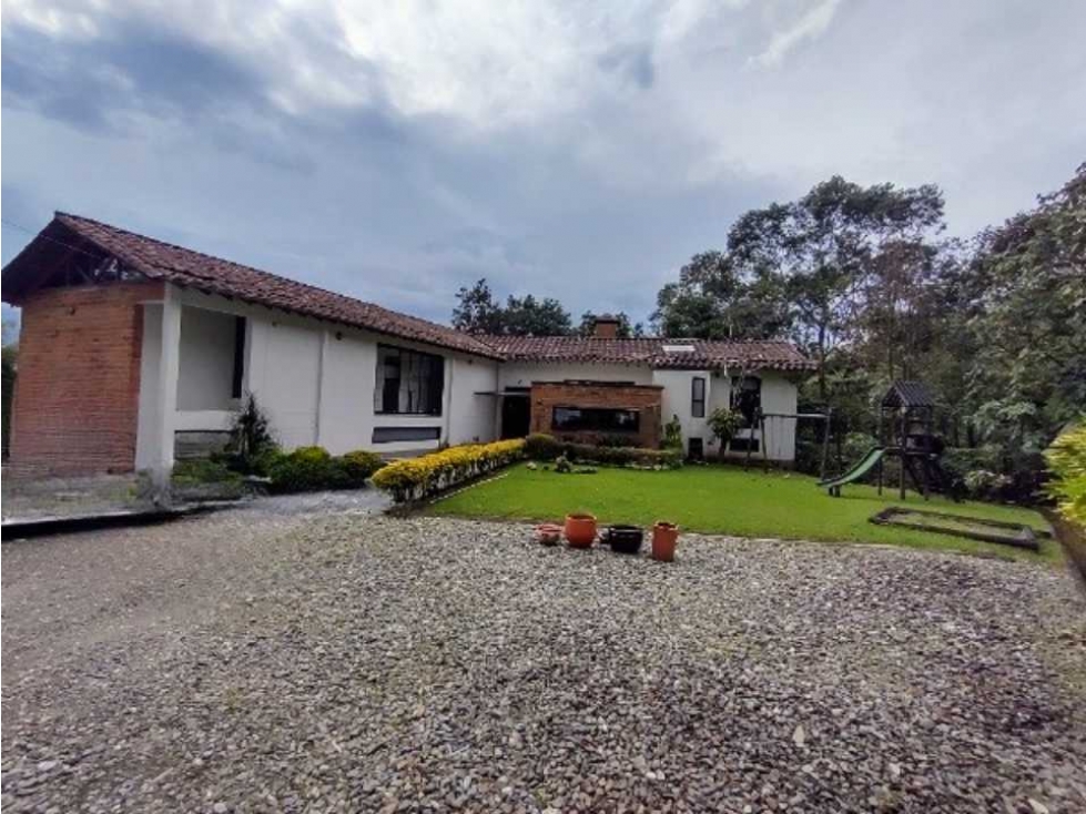 ARRIENDO DE CASA CAMPESTRE EN SABANETA SECTOR LA DOCTORA - 4