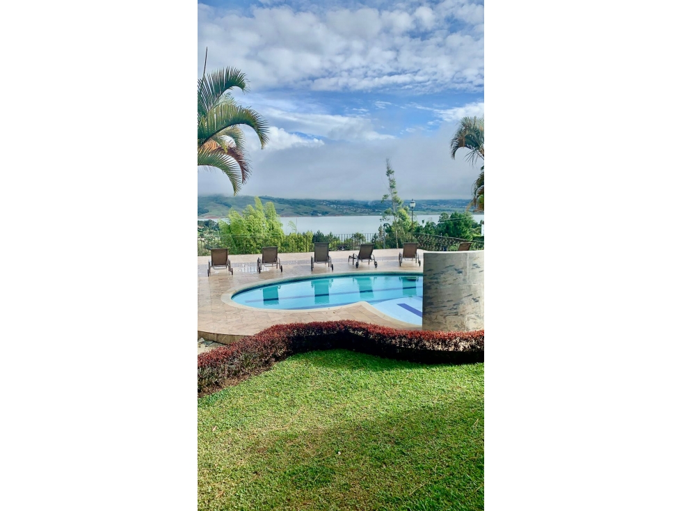 VENTA DE CASA CAMPESTRE LAGO CALIMA - 1