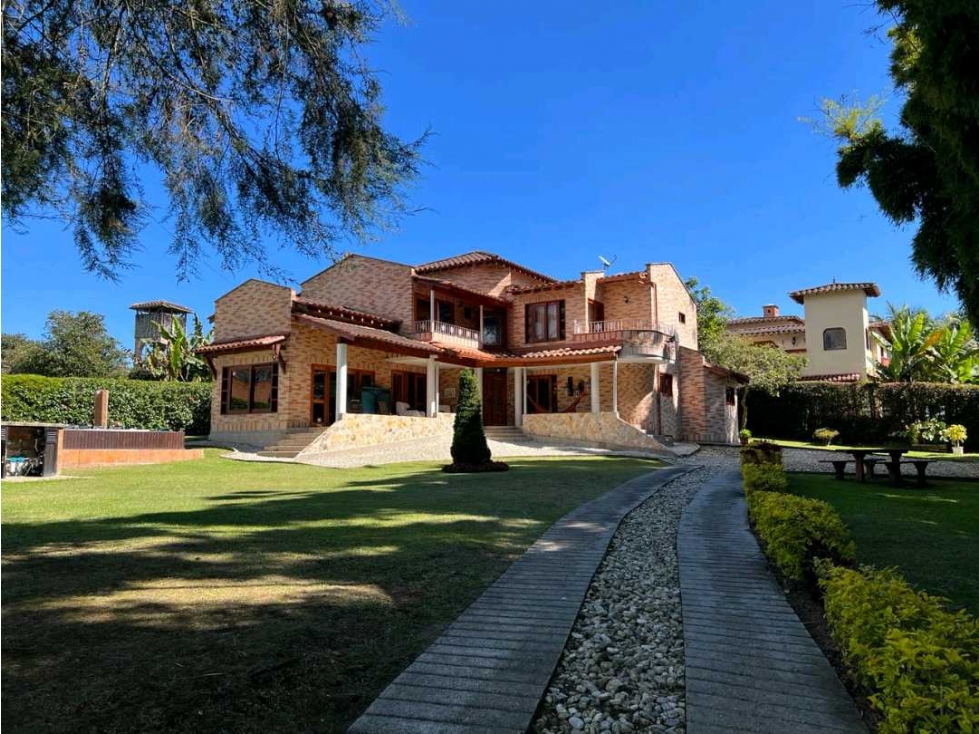 VENTA DE CASA CAMPESTRE LLANOGRANDE