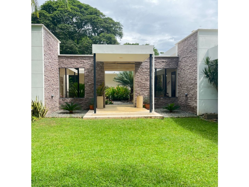 LUJO CON SISTEMA SOLAR FOTOVOLTAICO AUTOSUFICIENTE — foto 3